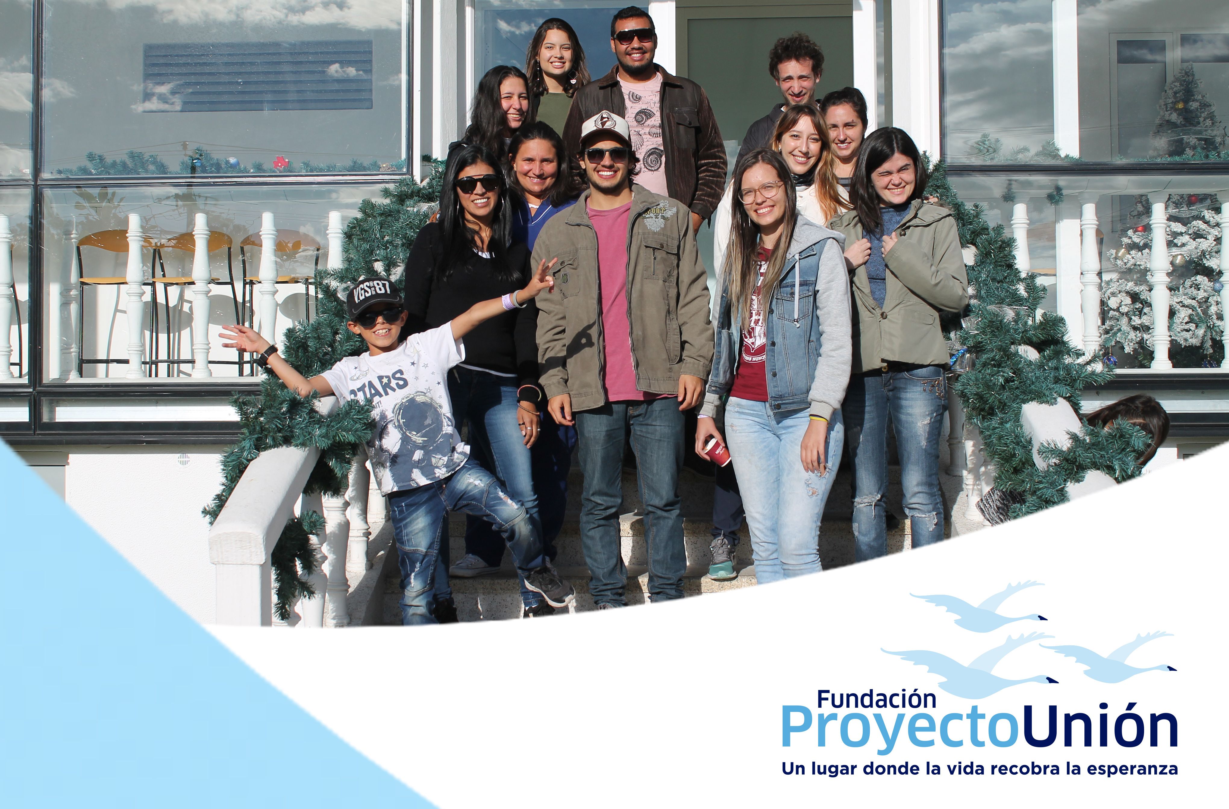 VOLUNTARIOS INTERNACIONALES LLEGARON PARA CUIDAR EN NAVIDAD Y AÑO NUEVO A LOS NIÑOS DEL  HOGAR SANTA RITA DE CASCIA