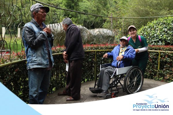 UN-DÍA-INOLVIDABLE-CON-NUESTROS-ADULTOS-MAYORES_04