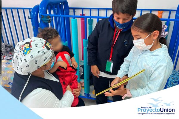 Estudiantes-del-Victoria-School-cambiando-realidades_02