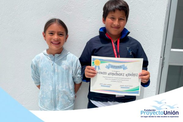 Estudiantes-del-Victoria-School-cambiando-realidades_04