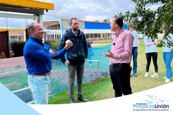 Visita-embajada_09