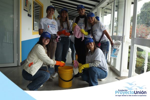 Voluntarios-de-Roche-transforman-vidas_00