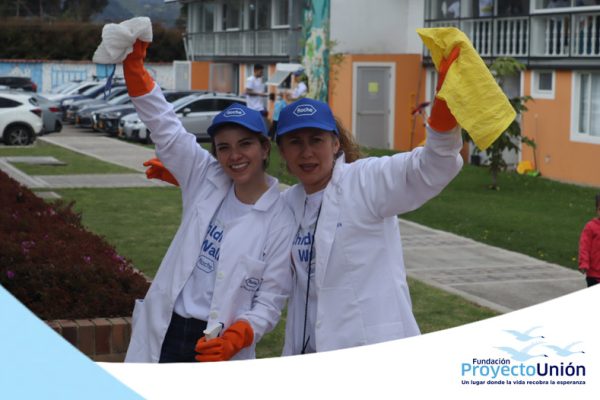 Voluntarios-de-Roche-transforman-vidas_07