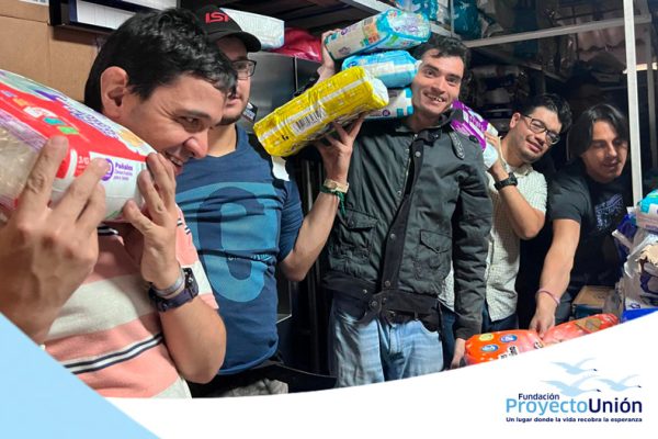 Un-equipo-de-voluntarios-ejemplar_02